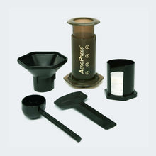 contents of standard Aerobie Aeropress box