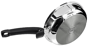 Side view showing bottom of Fissler Maxeo Ceramic Comfort fry pan