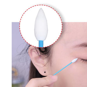 Using Applicator Reusable Swab tapered tip to apply eyeshadow