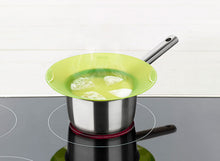 Steam starting to emerge through the Lekue Non-Spill Lid on a pot
