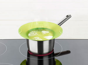 Steam starting to emerge through the Lekue Non-Spill Lid on a pot